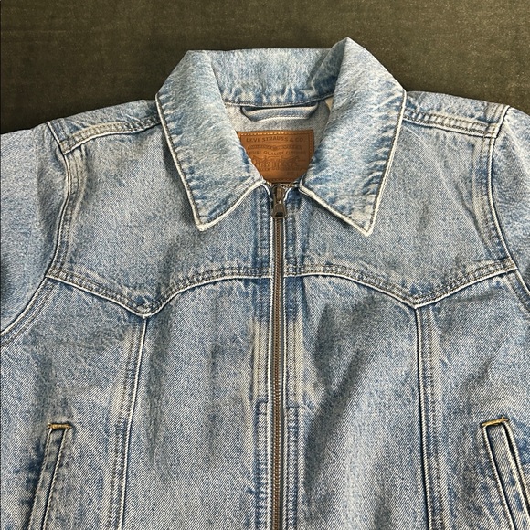 Women’s Levi's Light Blue western denim Jacket - Picture 4 of 11